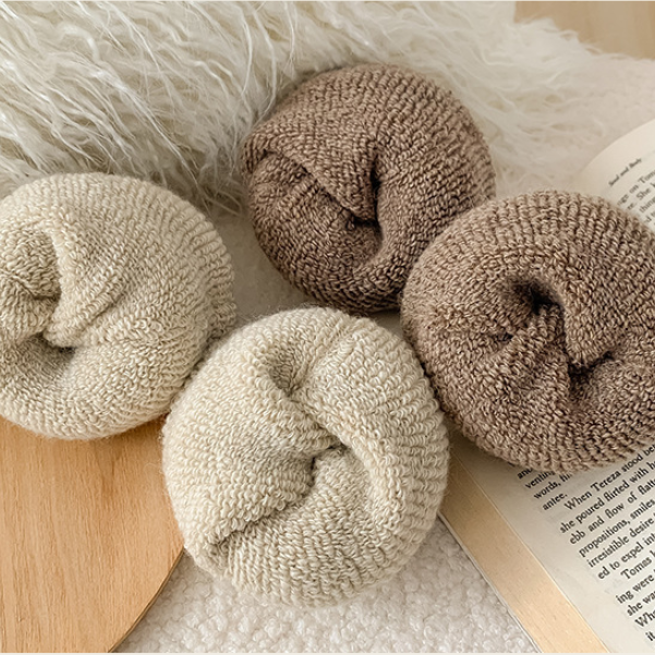 Five pairs of solid color autumn and winter warm terry thick socks, comfortable and soft