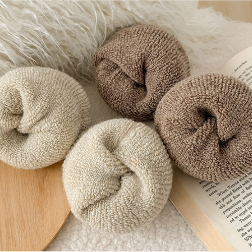 Five pairs of solid color autumn and winter warm terry thick socks, comfortable and soft