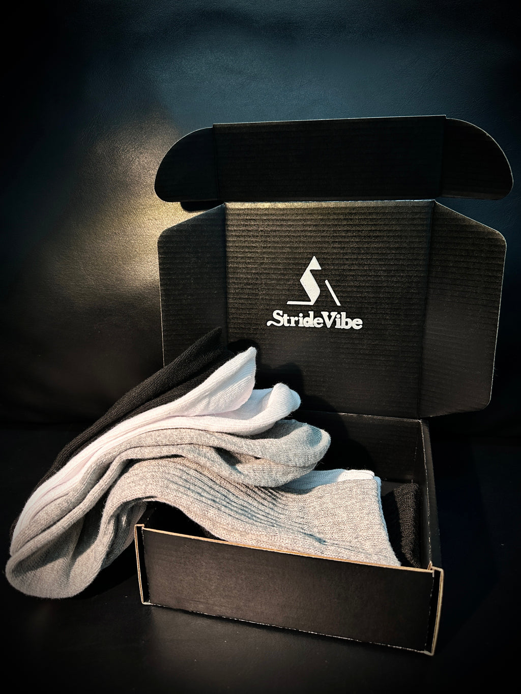 StrideVibe 3 pairs of winter socks, unisex mid-calf socks, breathable solid-color stacked long socks, casual and relaxed